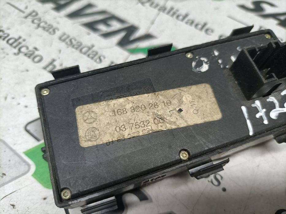 Comando / botão / interruptor vidros frente esquerdo MERCEDES-BENZ Cla