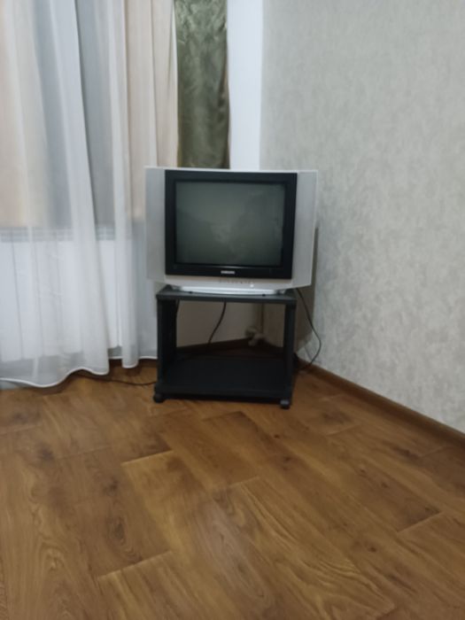 Зняти Подобово. Ромни Посуточно квартира Ромни