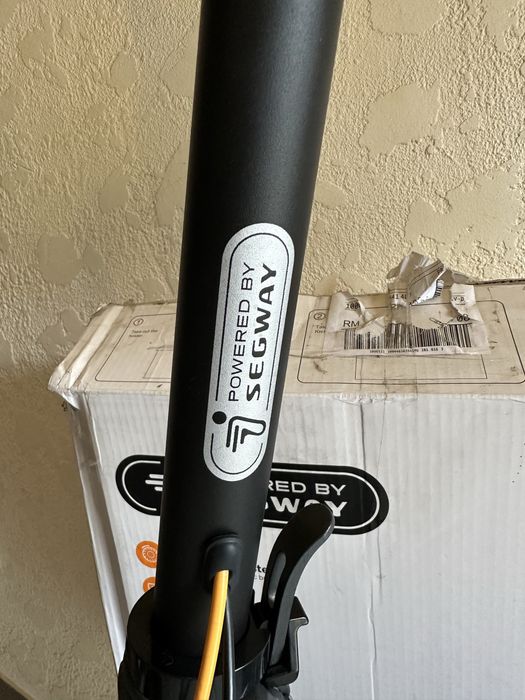 Електросамокат Ninebot KickScooter F30