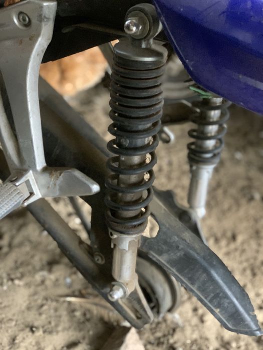 Задні амотртизатори з джінші, орігінальні гарно працюють