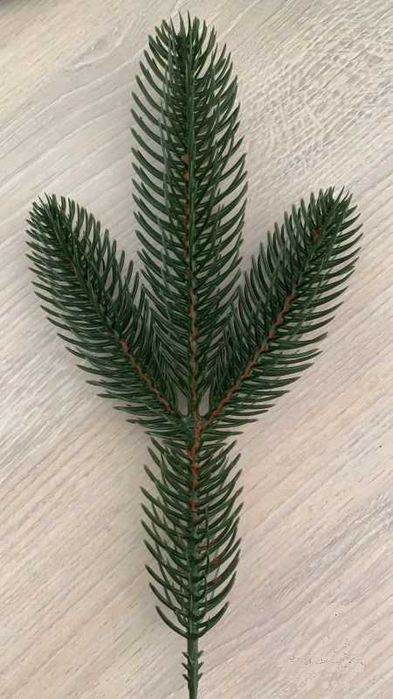 Гілка лита штучна ялинкова. Штучні хвойні гілки, декор новорічний