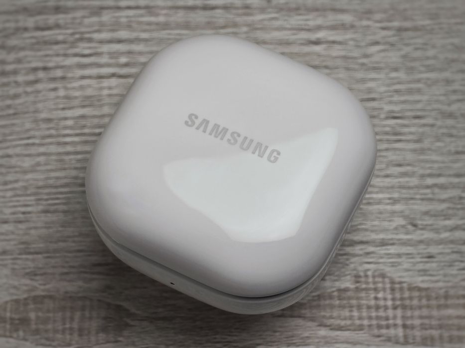 Зарядний кейс для навушників Samsung Galaxy Buds FE Graphite (SM-R400)