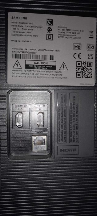 Vendo TV Samsung TU43U8005FU com o painel danificado.
