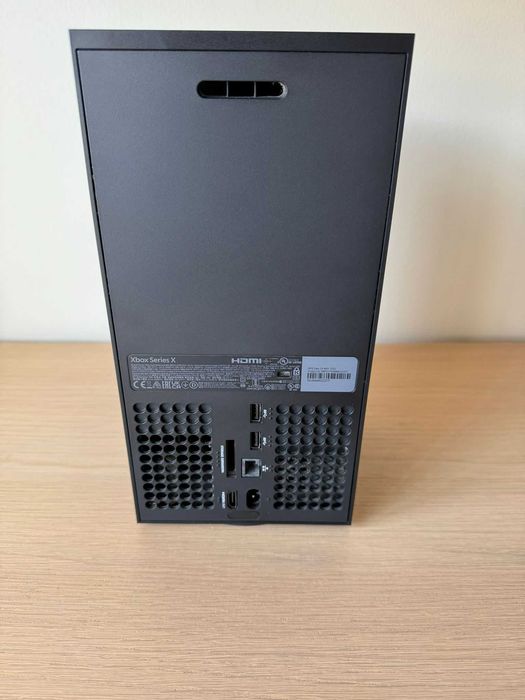 Xbox Series X with Controller and Original Box64284534932865124