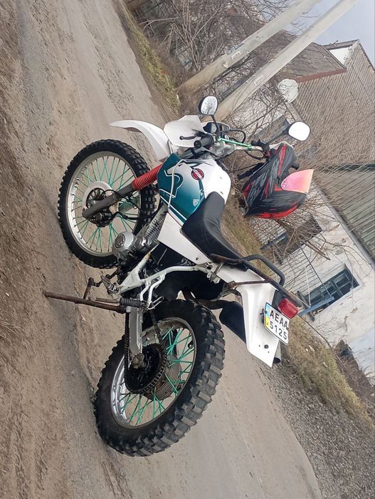 Продам ямаха сіроу 225