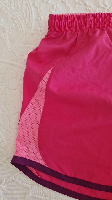 Calções Nike rosa, tamanho XL