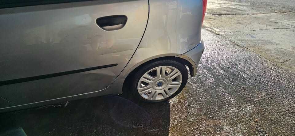 Fiat Punto 1.2 HLX - 01