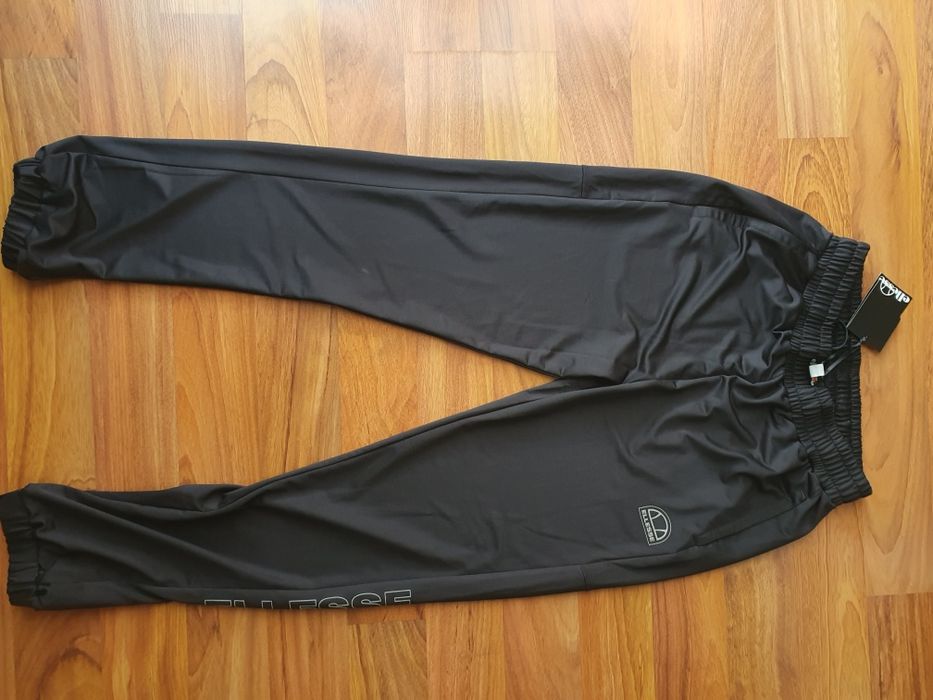 Spodnie dresowe ellesse M