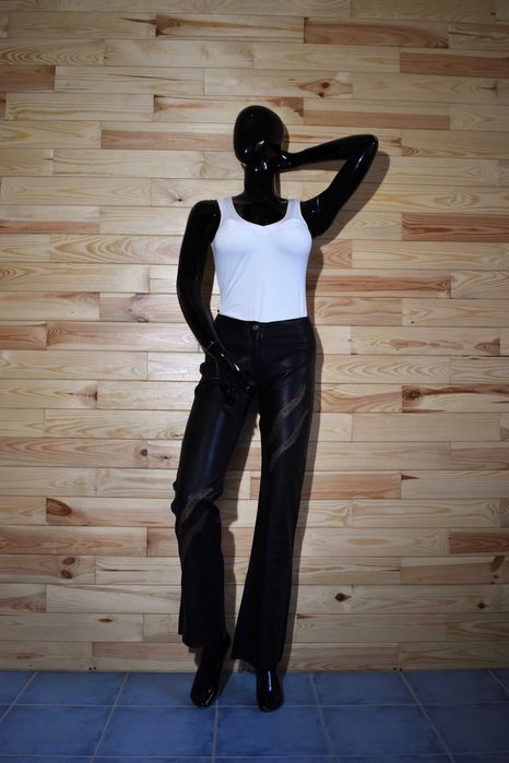 Женские кожаные брюки.