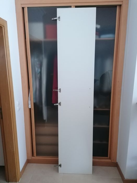 1 Porta IKEA em bom estado