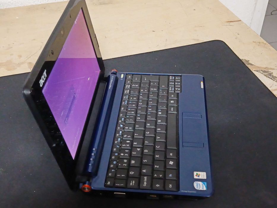 Portatil Acer One ZG5,com Ubuntu a funcionar