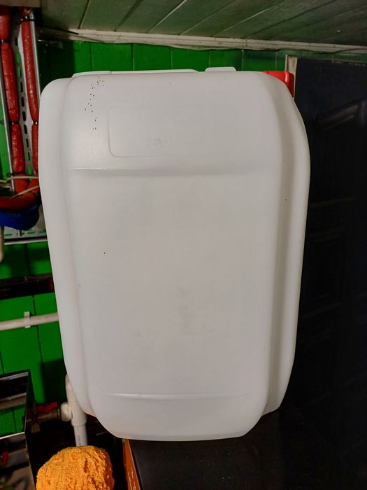 Каністри 20л з під активної піни