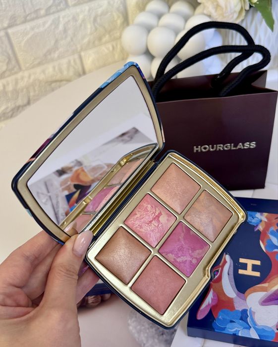 Палетка для обличчя  Hourglass Ambient Lighting Edit Unlocked  Лисичка /Fox