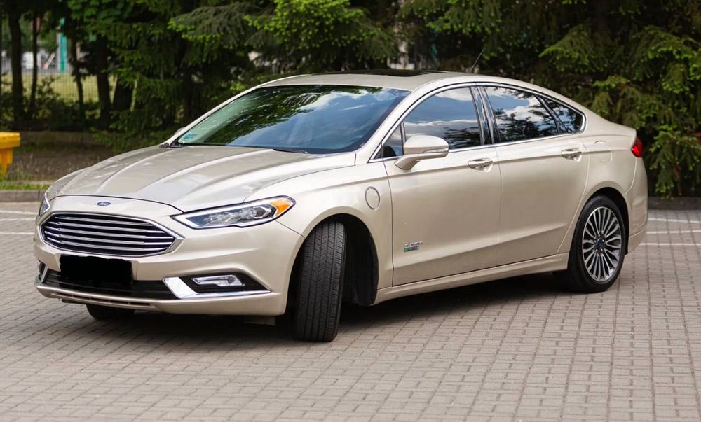 Ford Fusion Hybryda Plug-in