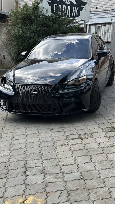 lexus is 250 2013року