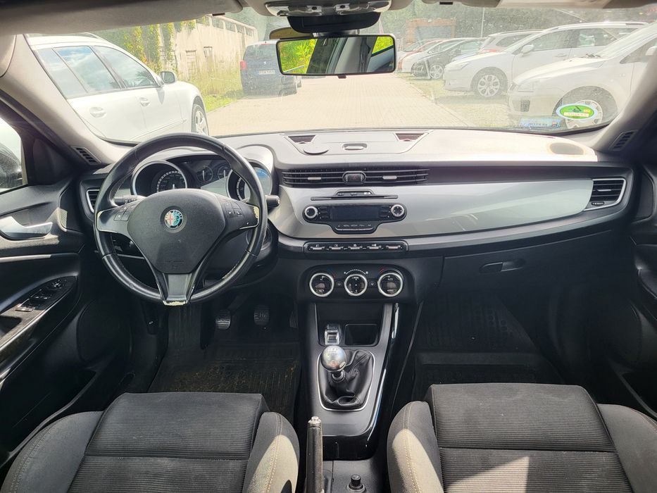 Alfa Romeo Giulietta / 2.0 diesel 170 ps / Zarejestrowany  / uszkodzona