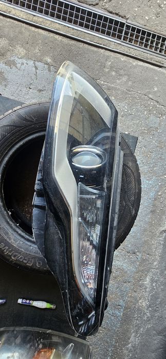 Farol para lande rover evoque.