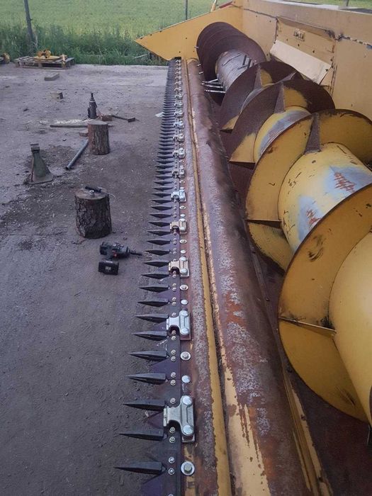 Kombajn NEW HOLLAND TX66 w bardzo dobrym stanie