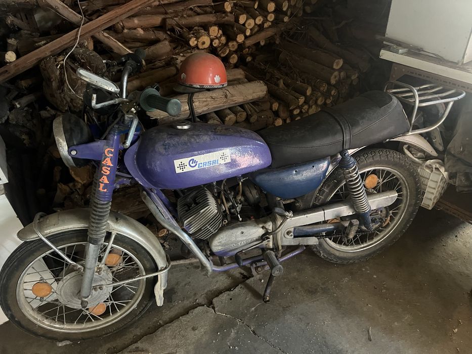 Vendo mota casal 5 v (  50  c )