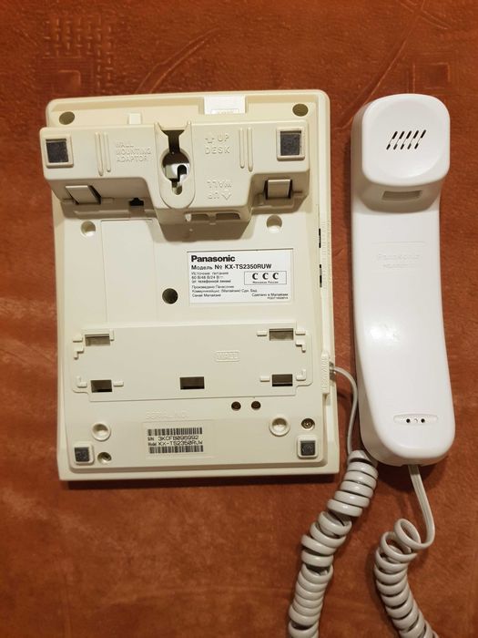 Проводовий телефонний апарат PANASONIC KX-TS2350RUW