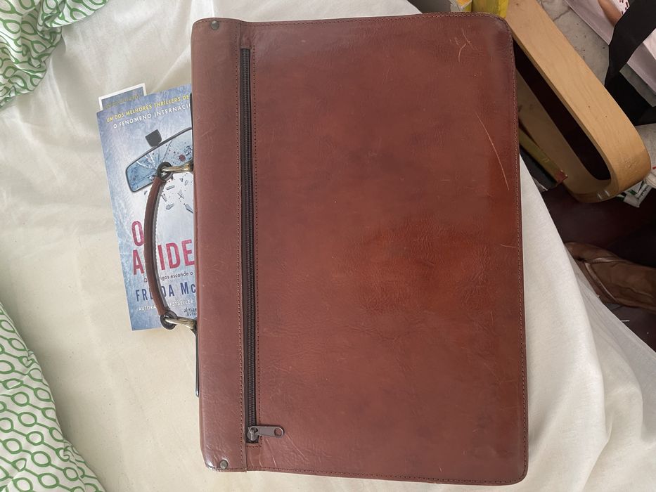 Mala  executivo,  em pele genuina