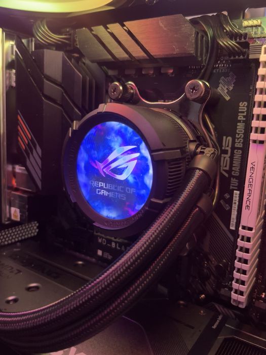 Water cooler asus rog lc III 240 lcd argb