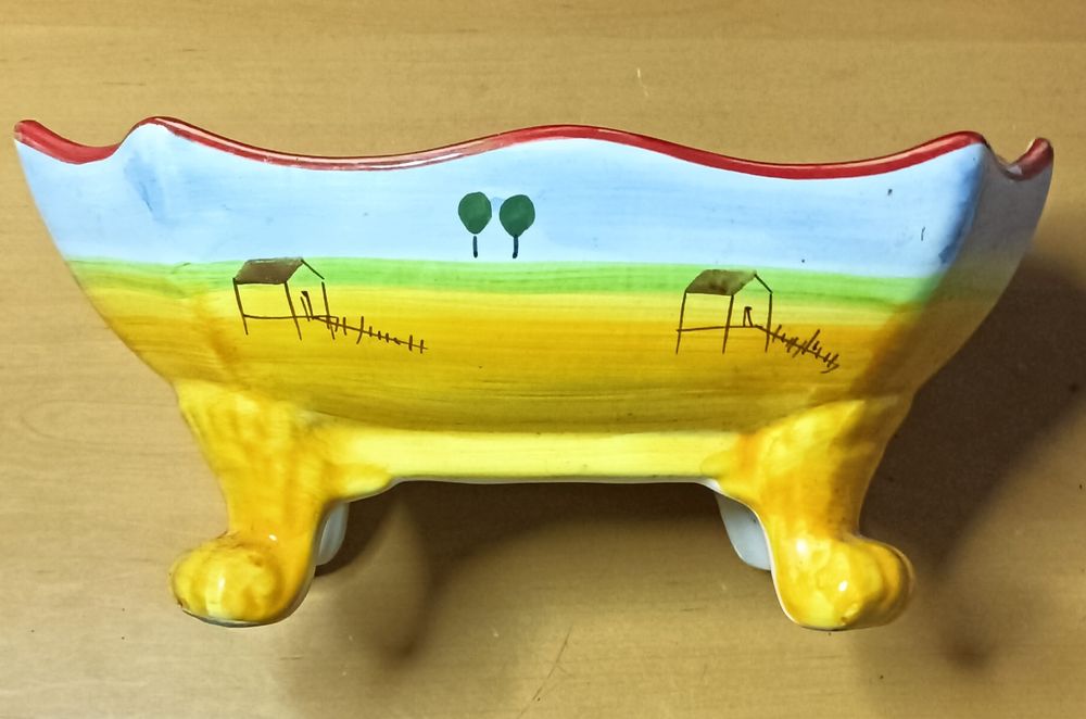 Taça pintada á mão.