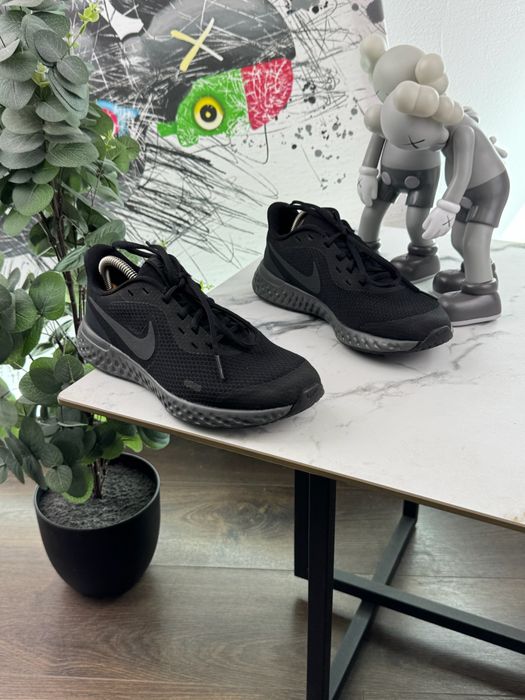 Кросівки Nike Revolution 38.5 розмір Е16487