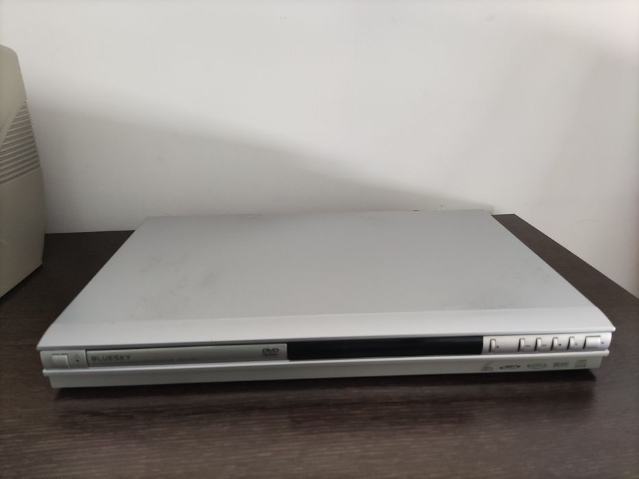 Leitor de DVD Bluesky de cor cinzento