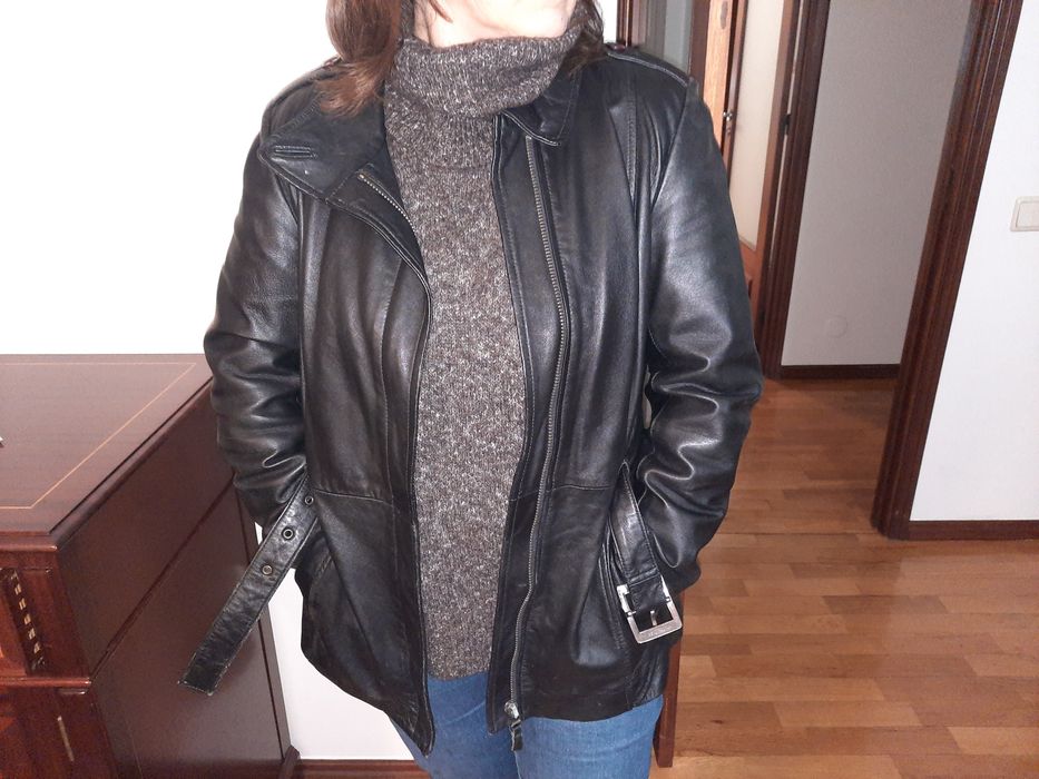 Casaco de couro L