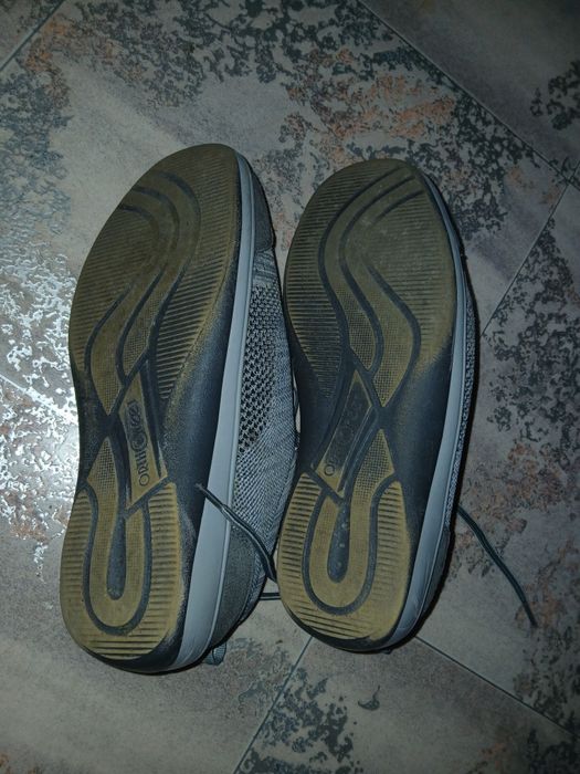 Кроссовки 39-40р мужские