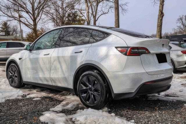 2025 Tesla Model Y Long Range