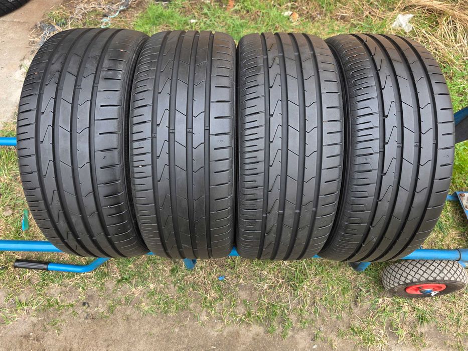 Opony letnie klasy średniej HANKOOK 215/45/16 ok. 6 mm 2021 r.