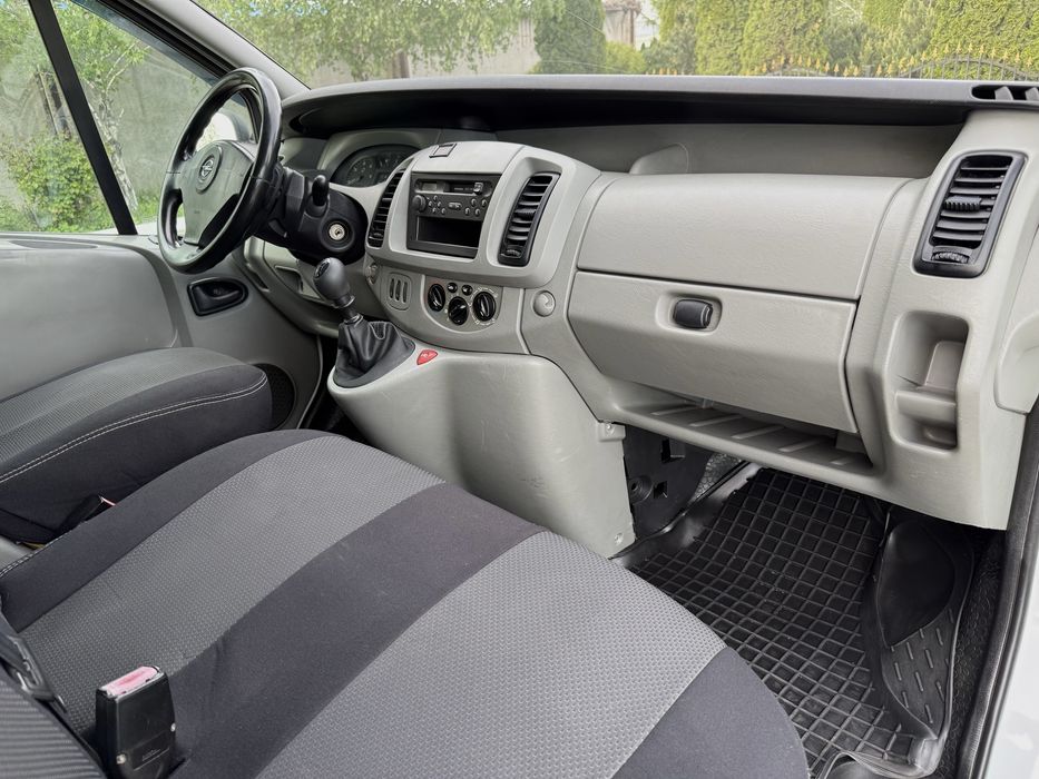 Оpel Vivaro Extra Long Ідеальний Стан Пасажир 8+1 Все В Рідній Фарбі!!! 1.9 Турбо Дизель