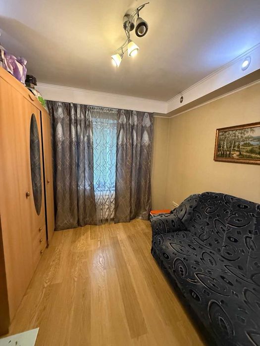 Продам 2-кімнатну квартиру Бабурка