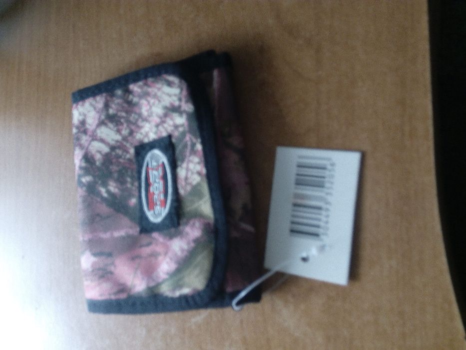 Nowy portfel z materiału