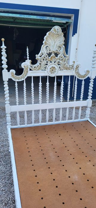 Cama usada  estilo seculo XVII