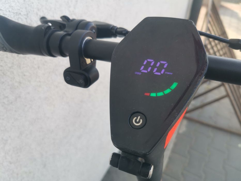Електросамокат Motus Pro 10 Urban