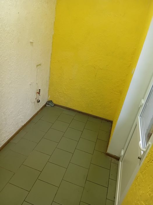 Здам 2 приміщення різною площею 18Кв і 6кв м