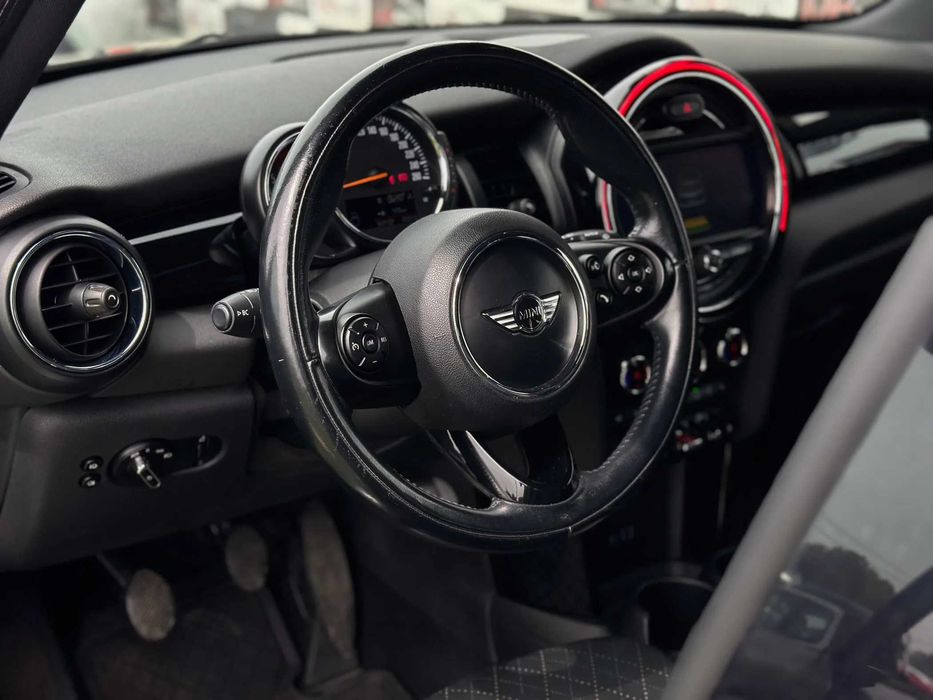 MINI COOPER 1.5 D em Excelente Estado