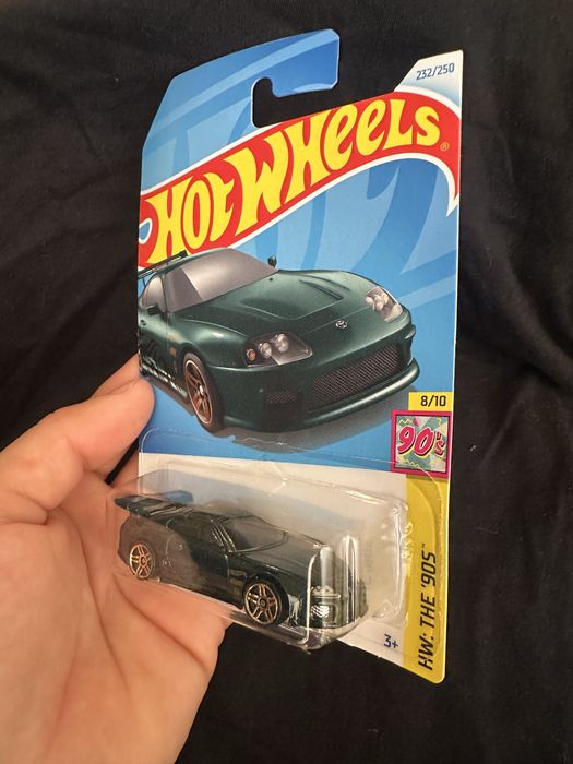 Hot Wheels 2024 The 90’s 8/10 verde escuro Toyota Supra #232