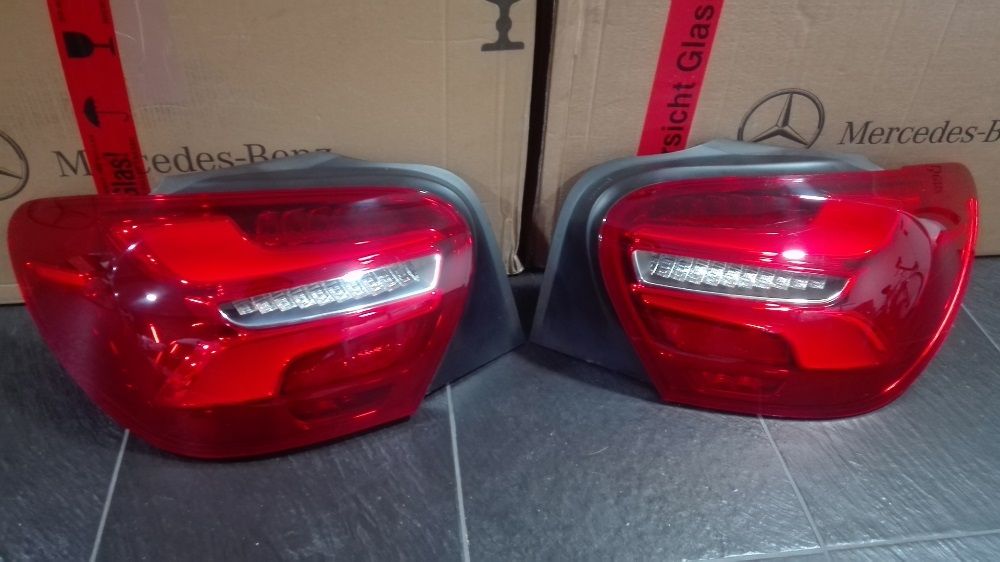 Frente Completa w176/177Mercedes A class w176/177 Faróis Traseiros Led