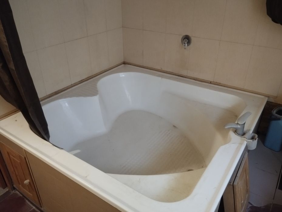 Продам ванную(бассейн)