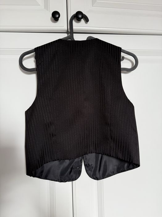 Garnitur chłopięcy komunijny czarny w paski 140cm elegancki strój