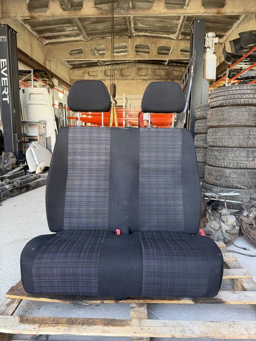 Сидіння Спрінтер 906  рест Volkswagen Crafter подвіне пассажирське праве двійка розборка шрот