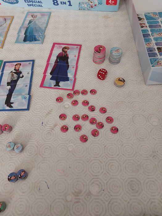 Jogo de tabuleiro do Frozen441491356994785283