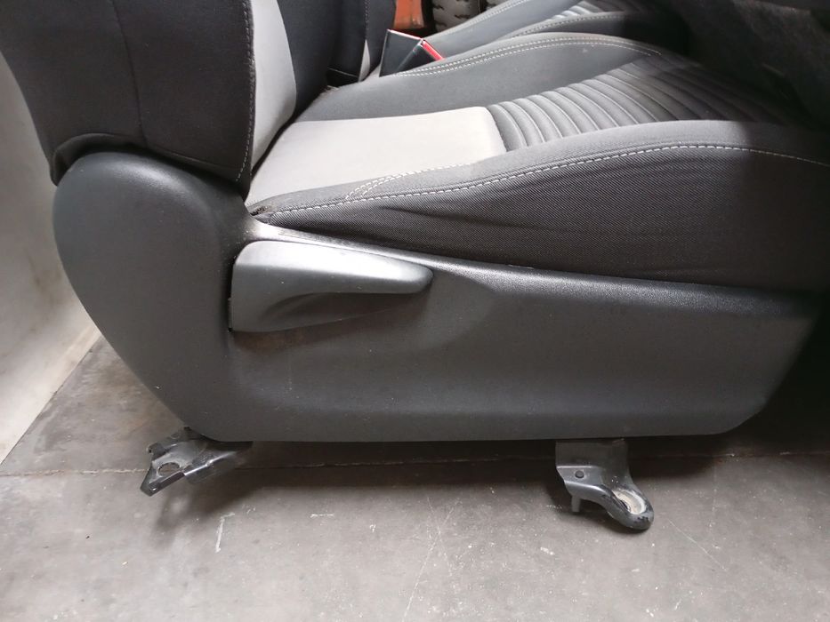 Conjunto de Bancos TOYOTA Yaris (_P13_)