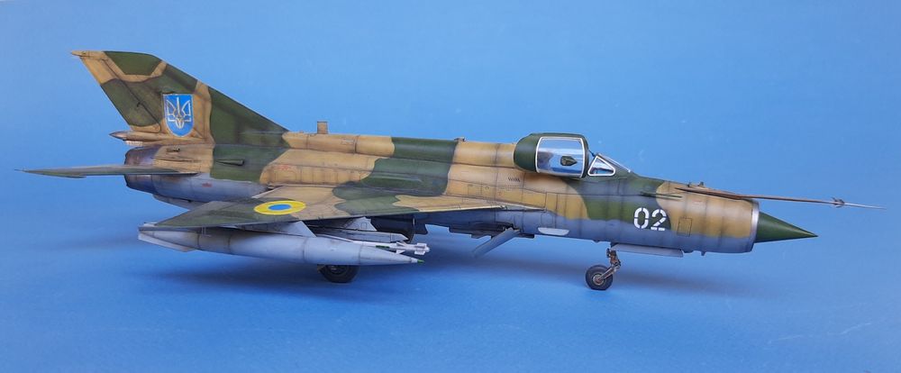 Модель самолета МиГ 21 МФ 1/48