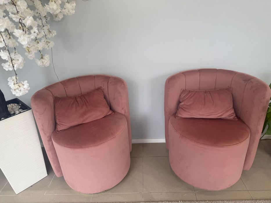 Móveis em ótimo estado para espaço de Estética, Cabelo, Nail Design e Pedicure .