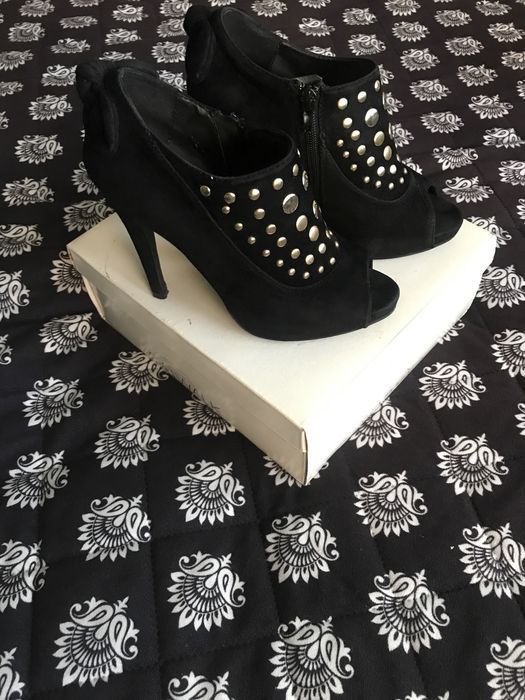 Botki CATWALK OPEN TOE Z ćwiekami Deichmann  37